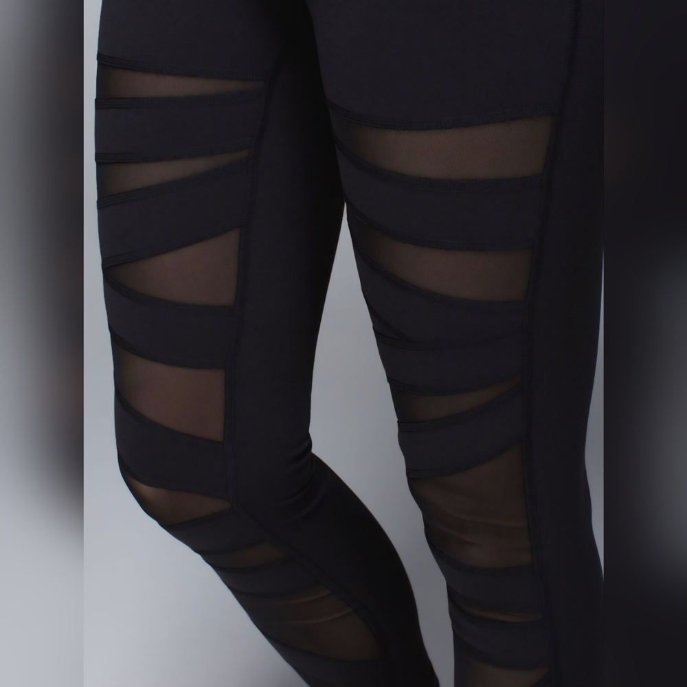 Lululemon High Times Crop *Tech Mesh*